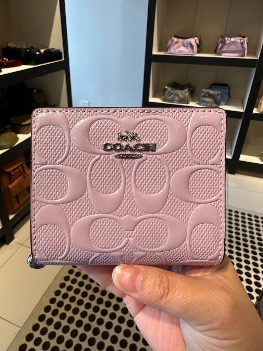 NWT! Coach CDF21 Snap Wallet In Signature Leather With Heart Charm light Violet